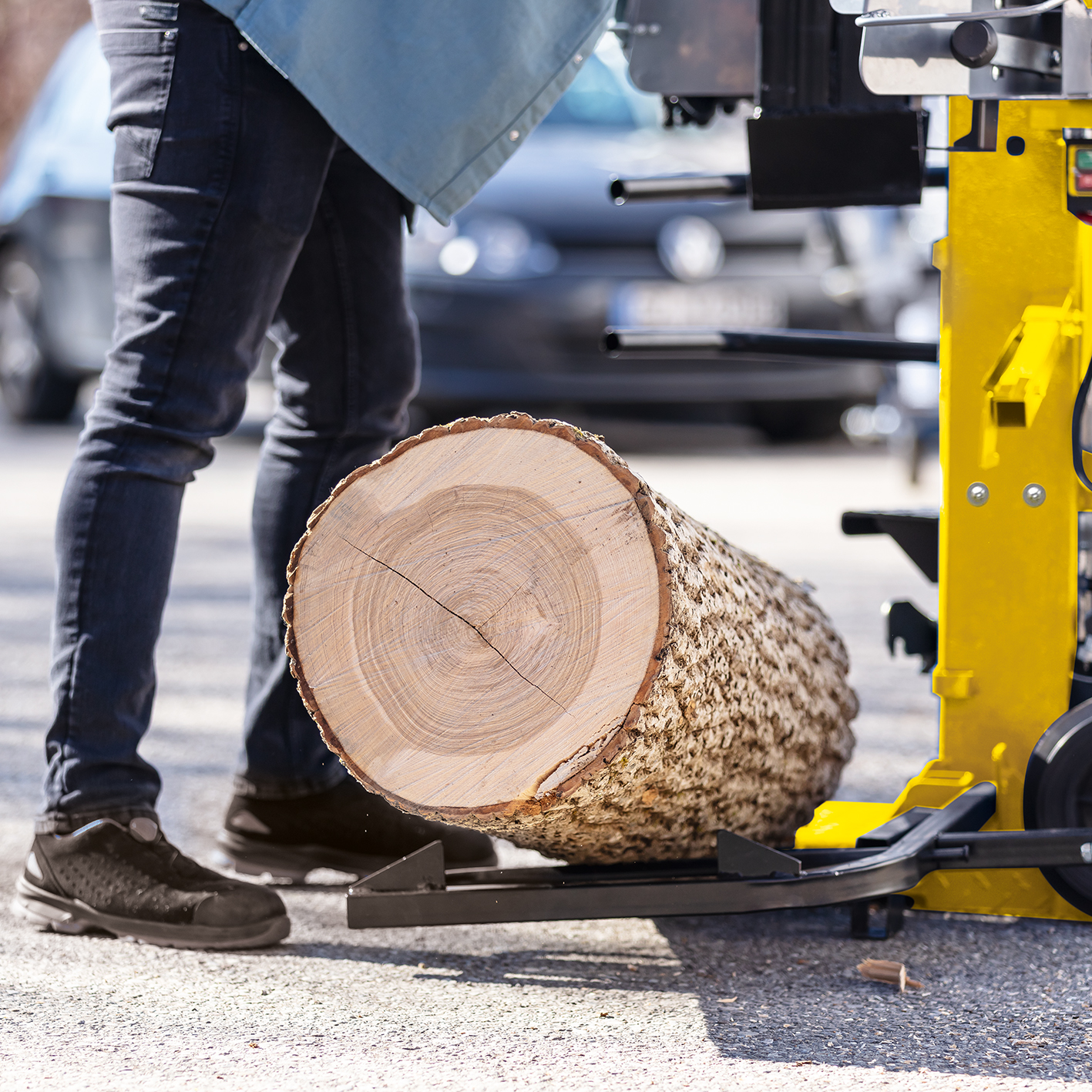 Forklift outlet log splitter